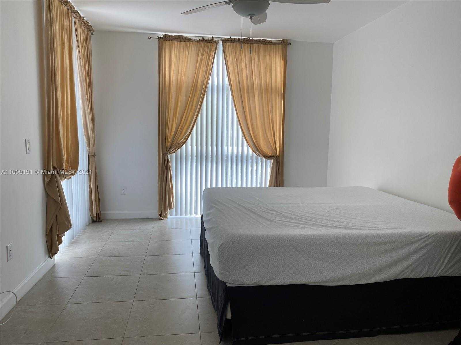 Small Image of 9725 NW 52nd St, Doral, FL 33178, USA Number 15