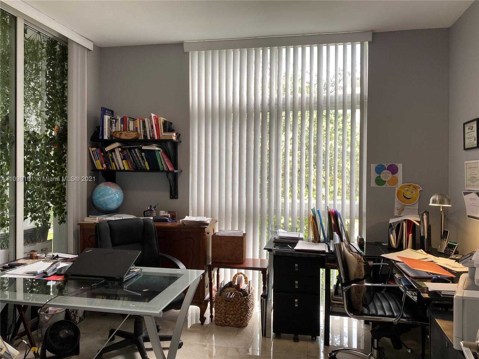 Small Image of 9725 NW 52nd St, Doral, FL 33178, USA Number 18