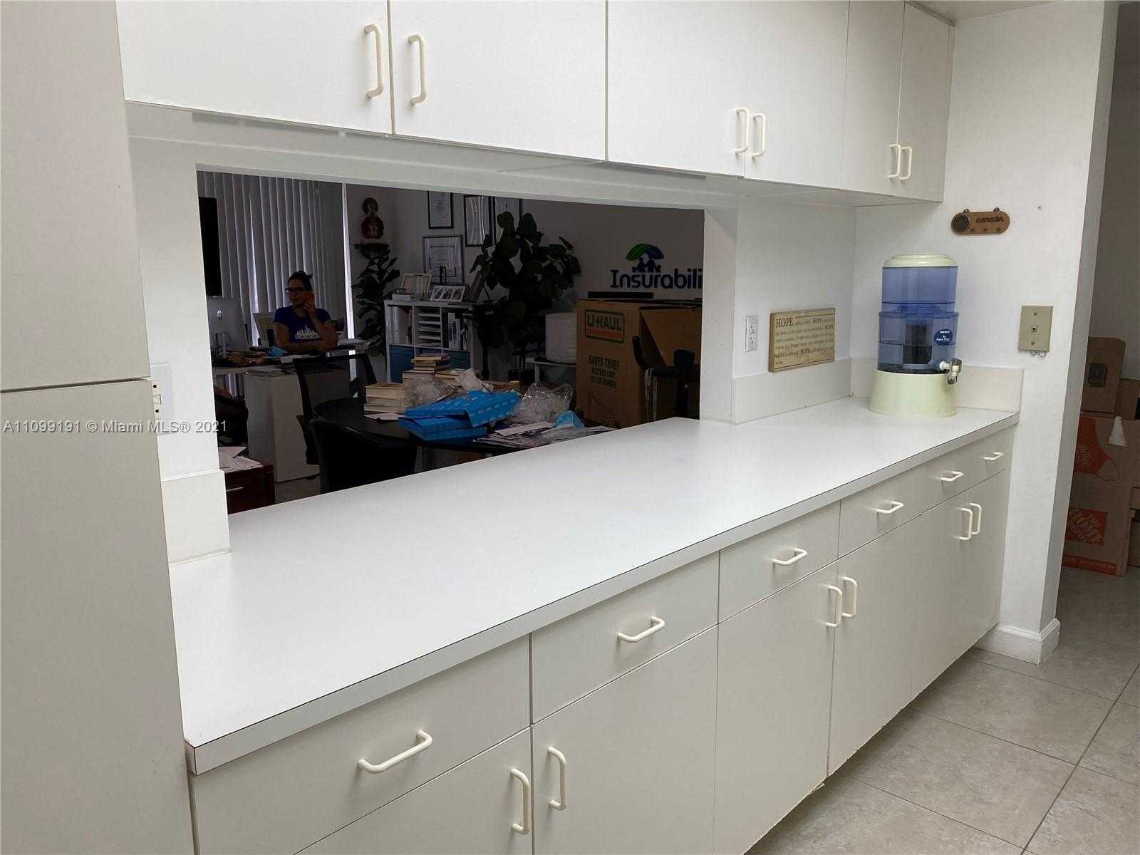 Small Image of 9725 NW 52nd St, Doral, FL 33178, USA Number 6