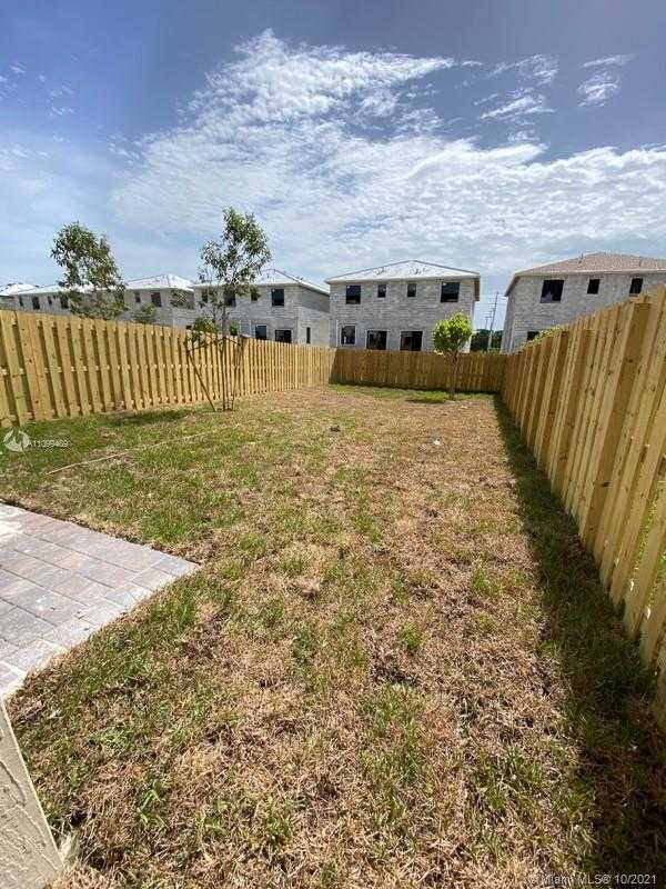 Small Image of 25255 SOUTH WEST 107TH CT, Miami Number 19