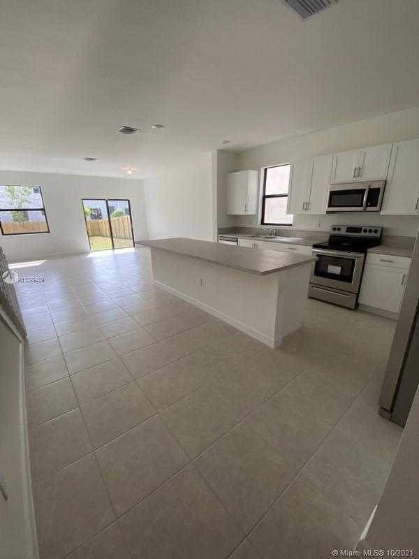 Small Image of 25255 SOUTH WEST 107TH CT, Miami Number 2