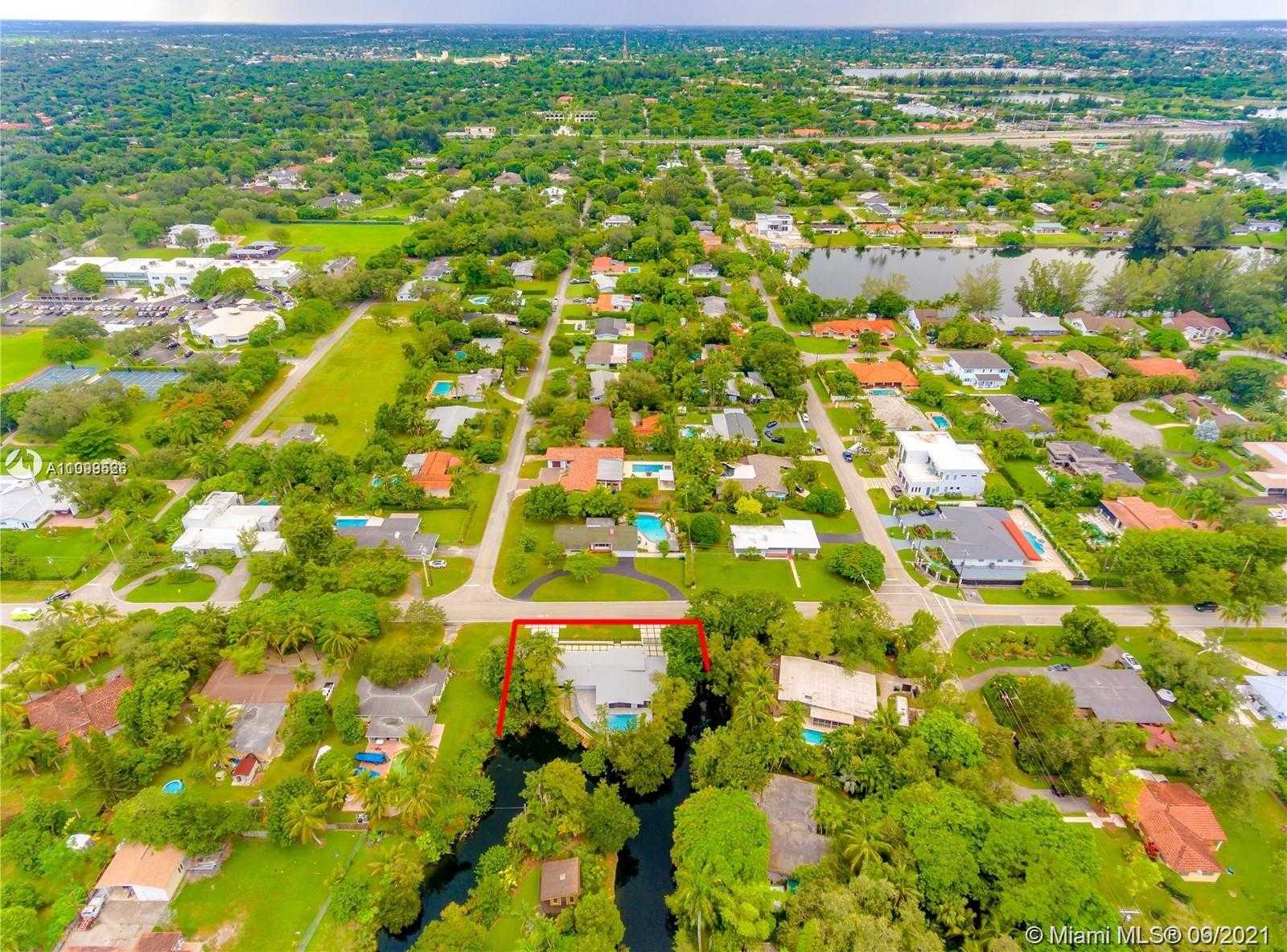 Small Image of 6025 SOUTH WEST 72ND AVE, Miami Number 18