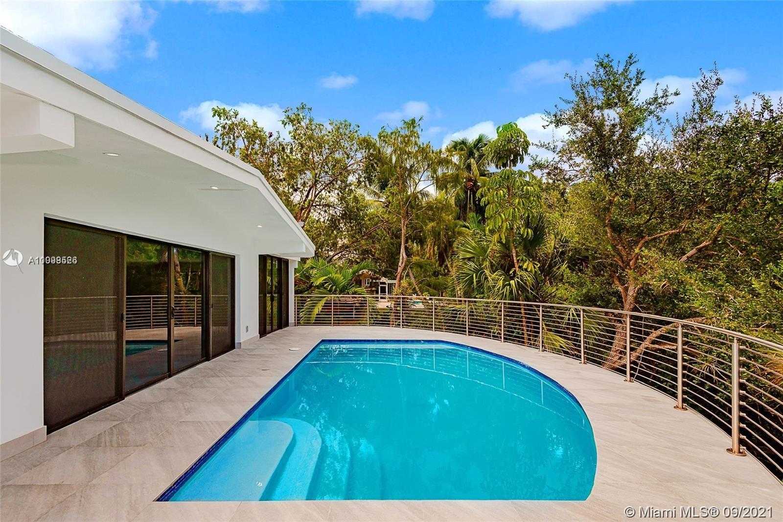 Small Image of 6025 SOUTH WEST 72ND AVE, Miami Number 4