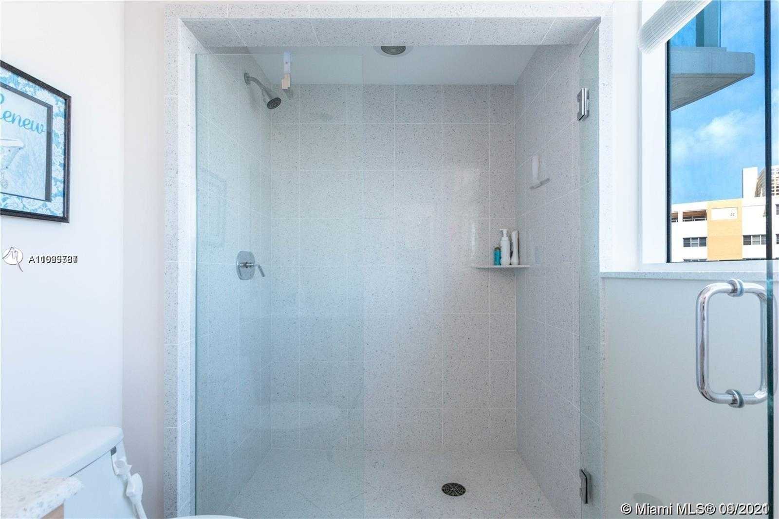 Small Image of 3801 COLLINS AVE #1102, Miami Beach Number 11