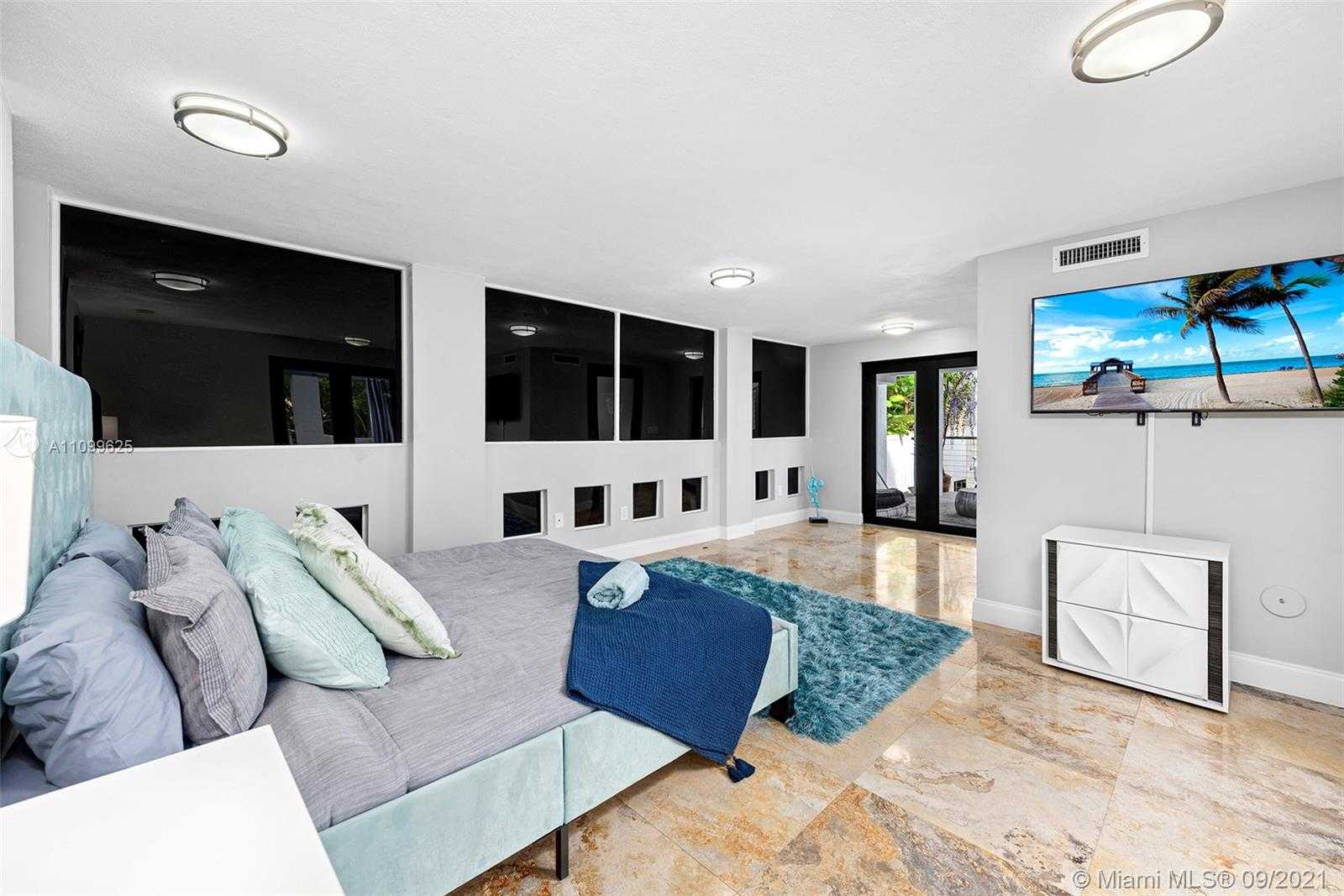 Small Image of 3005 WASHINGTON ST, Miami Number 27