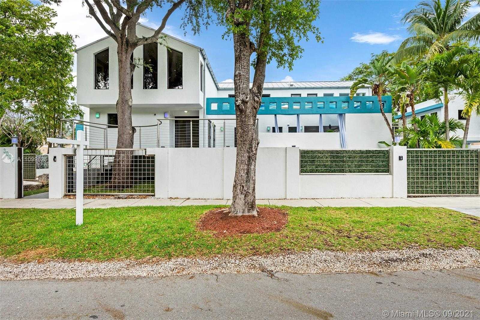 Small Image of 3005 WASHINGTON ST, Miami Number 3