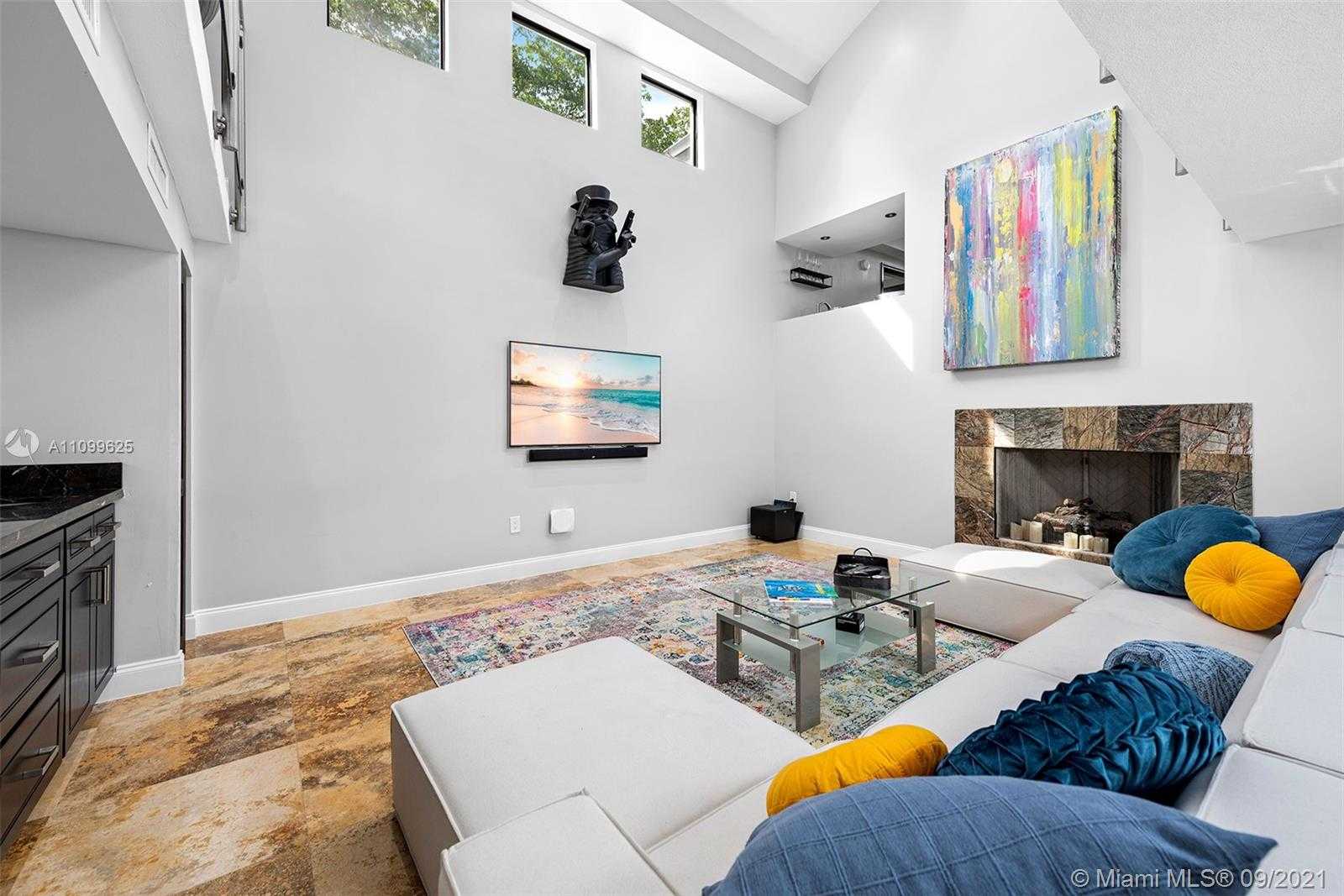 Small Image of 3005 WASHINGTON ST, Miami Number 37