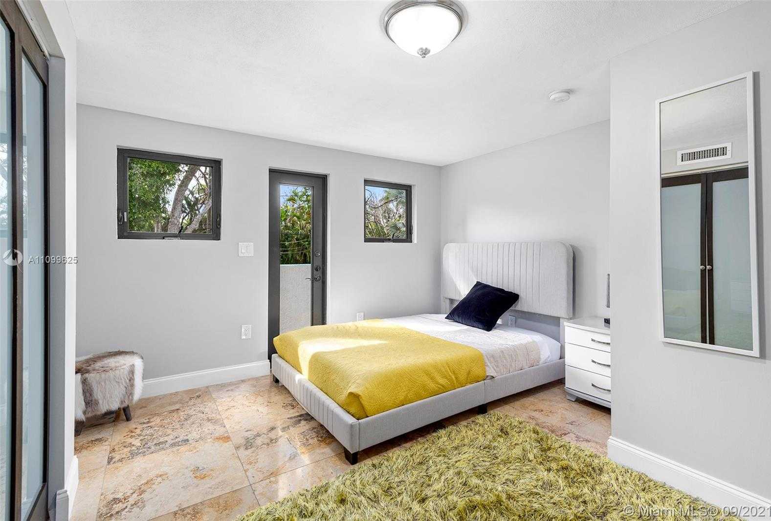 Small Image of 3005 WASHINGTON ST, Miami Number 40