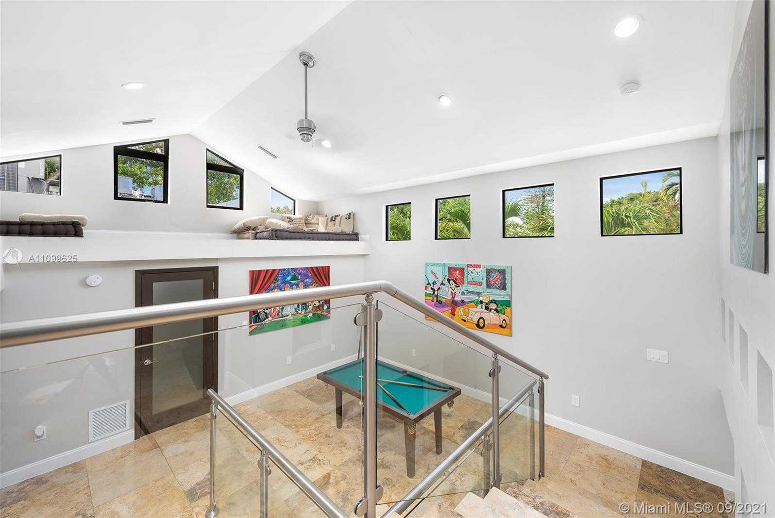 Small Image of 3005 WASHINGTON ST, Miami Number 46