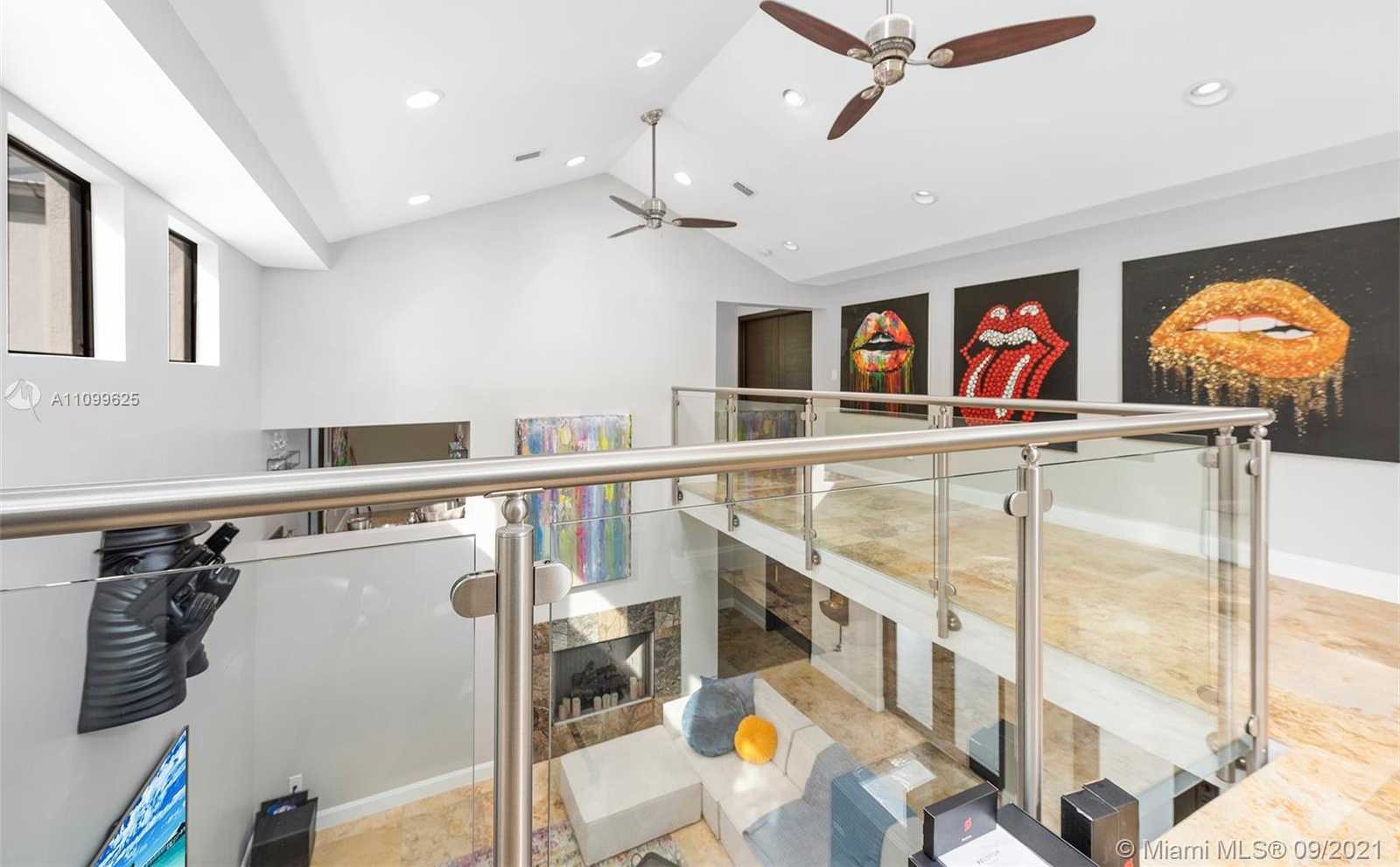 Small Image of 3005 WASHINGTON ST, Miami Number 49
