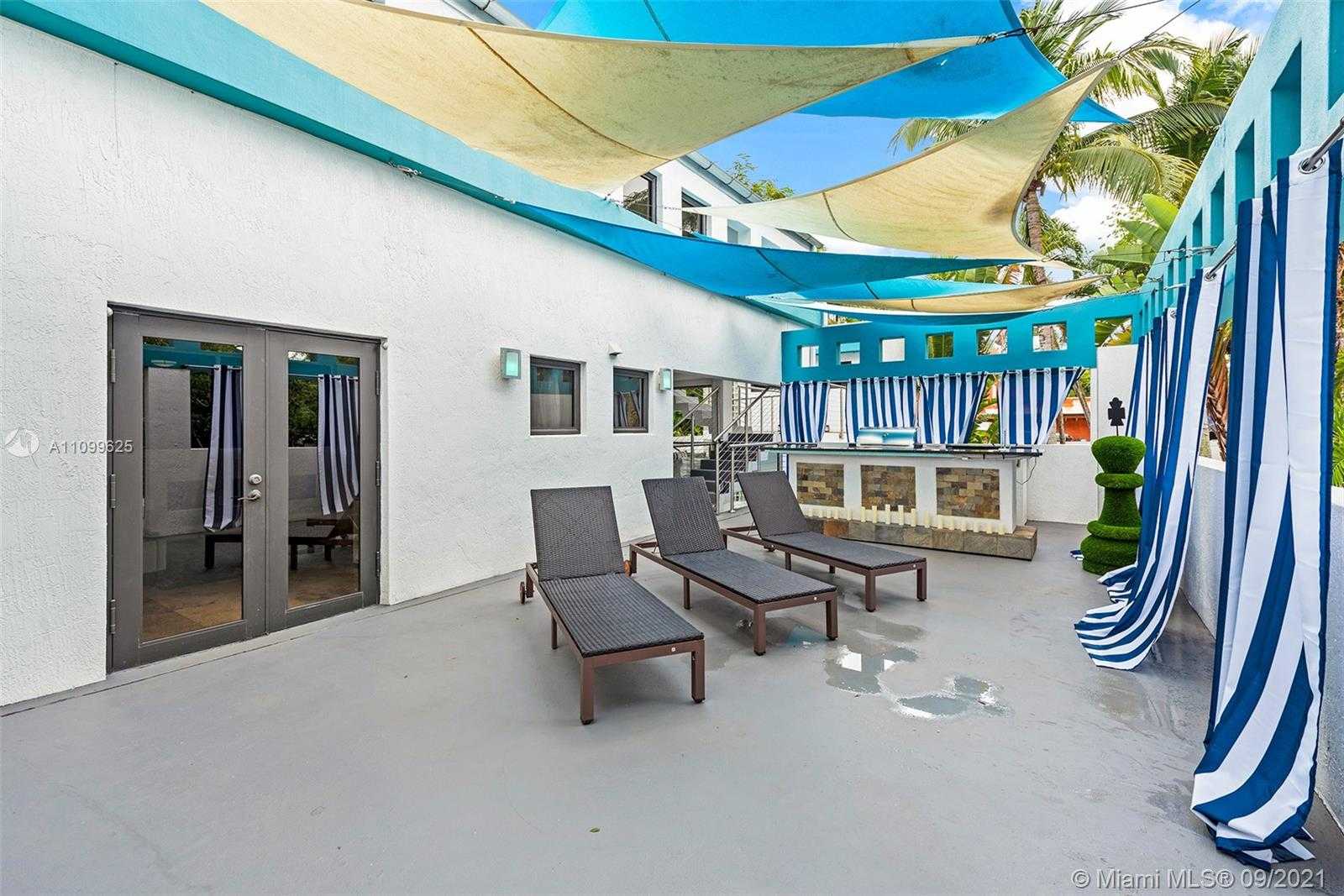 Small Image of 3005 WASHINGTON ST, Miami Number 6