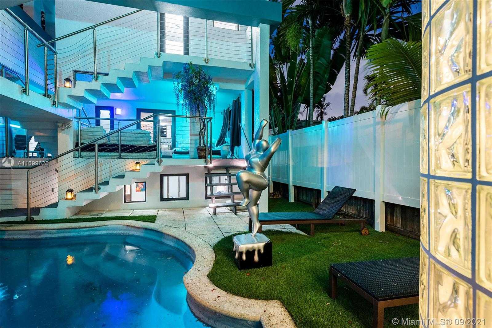Small Image of 3005 WASHINGTON ST, Miami Number 68