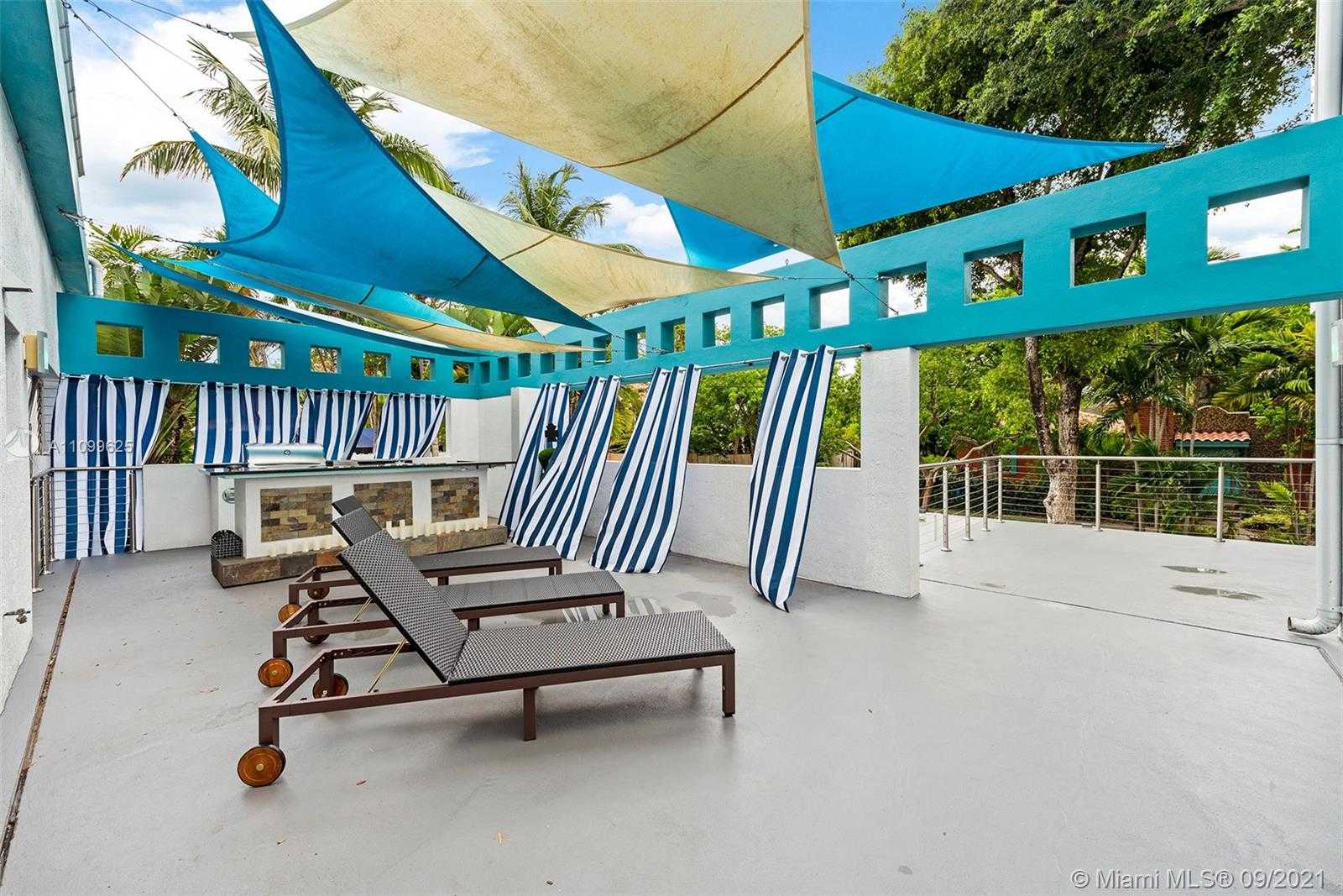 Small Image of 3005 WASHINGTON ST, Miami Number 7