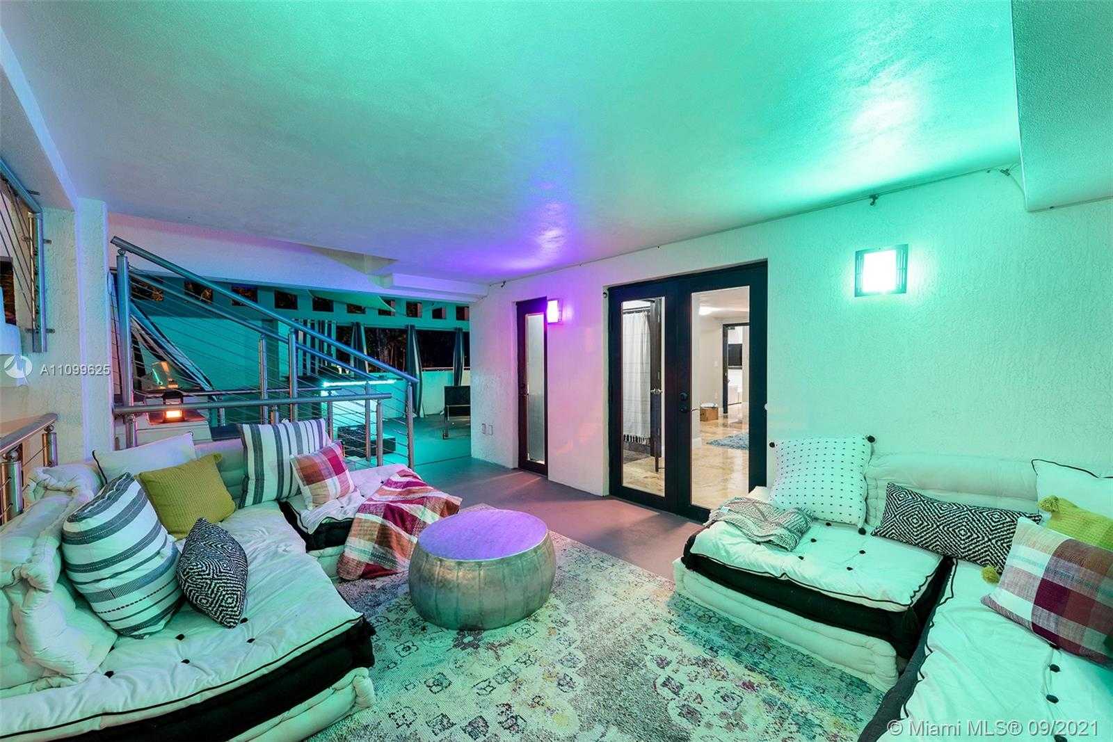 Small Image of 3005 WASHINGTON ST, Miami Number 70