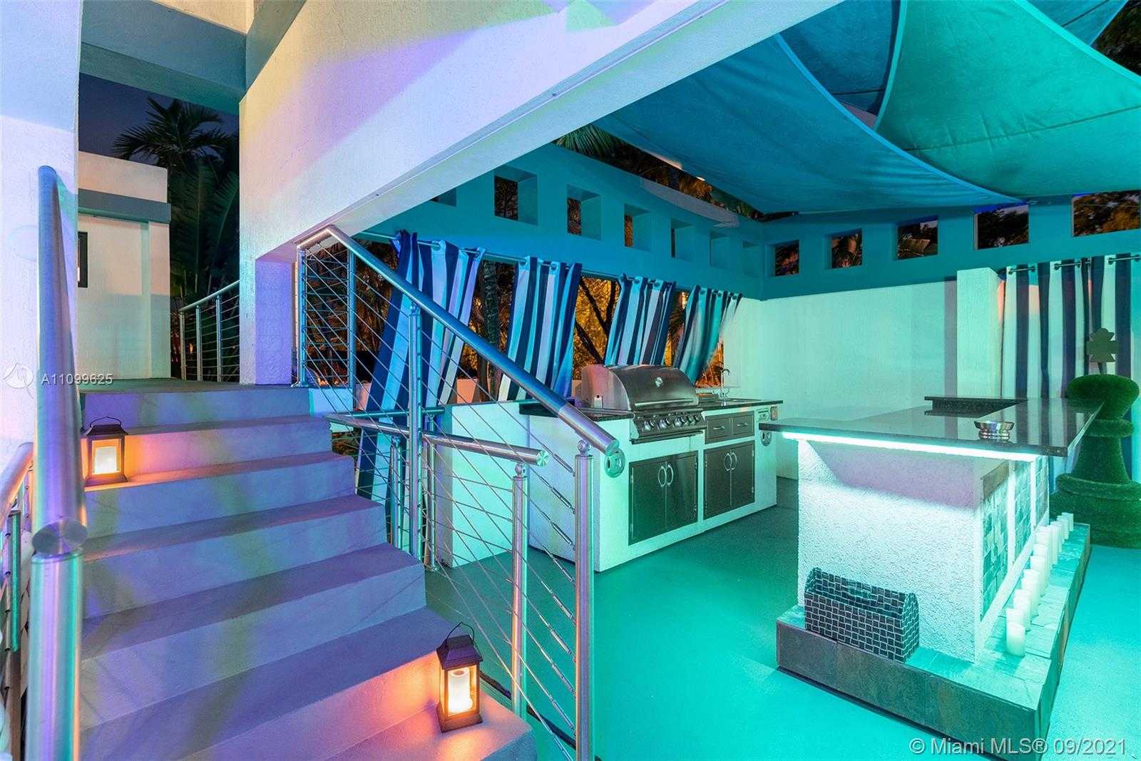 Small Image of 3005 WASHINGTON ST, Miami Number 73