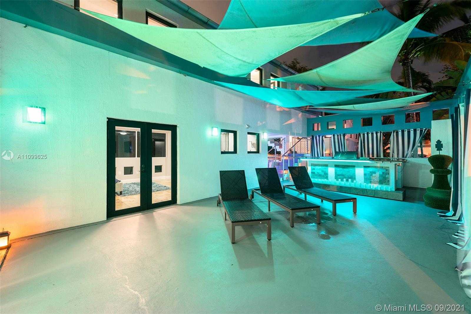 Small Image of 3005 WASHINGTON ST, Miami Number 74