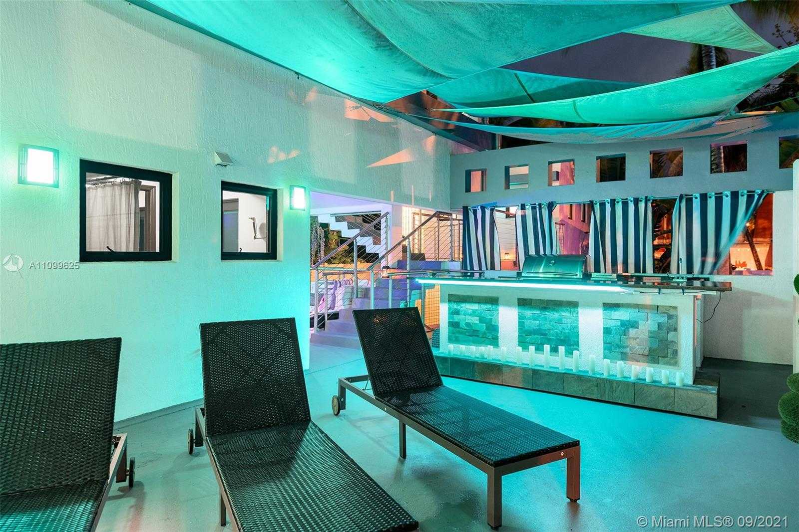 Small Image of 3005 WASHINGTON ST, Miami Number 75
