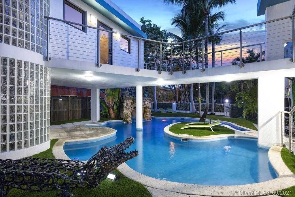 Small Image of 3005 WASHINGTON ST, Miami Number 93