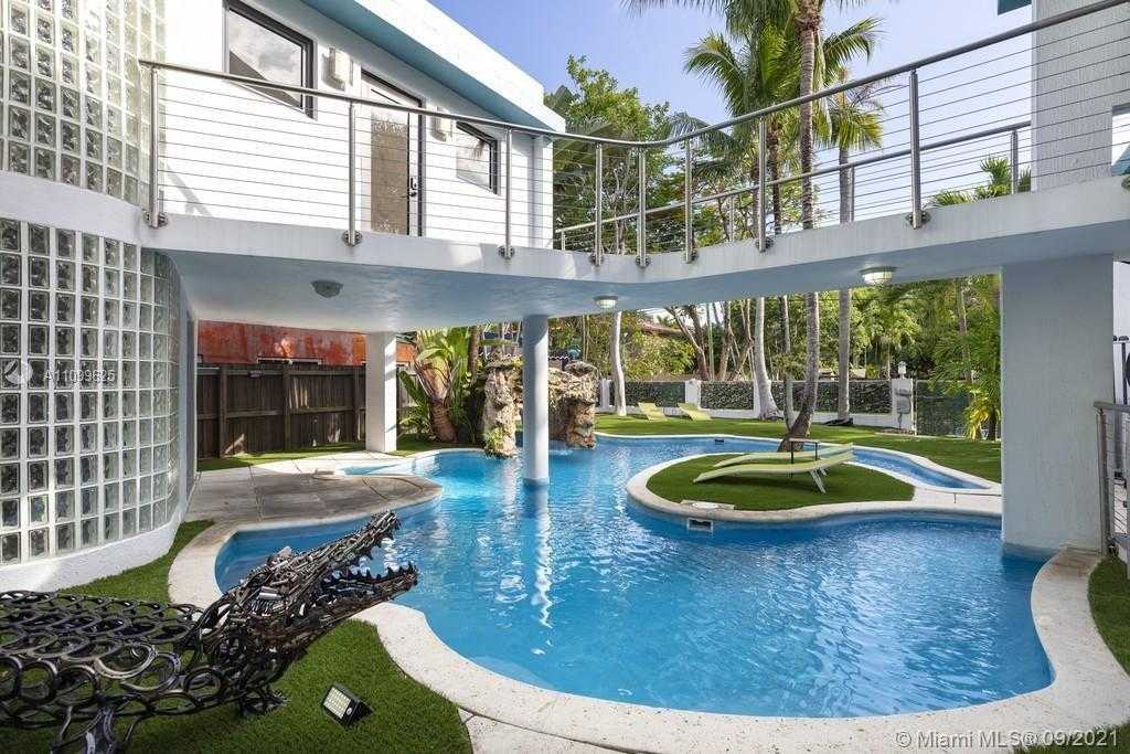 Small Image of 3005 WASHINGTON ST, Miami Number 94