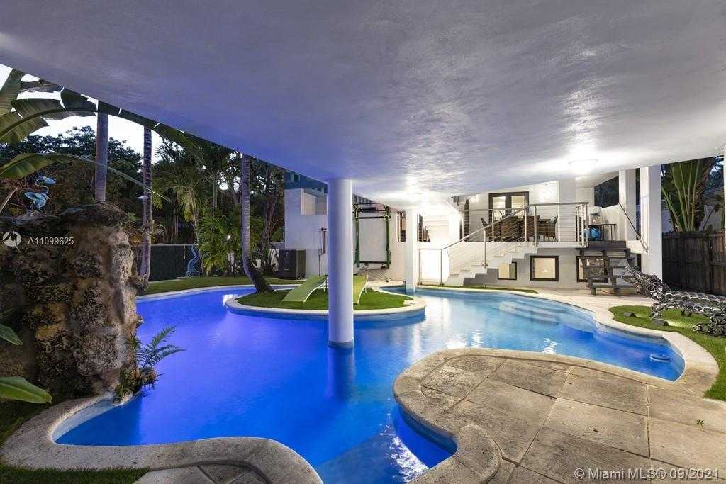 Small Image of 3005 WASHINGTON ST, Miami Number 95