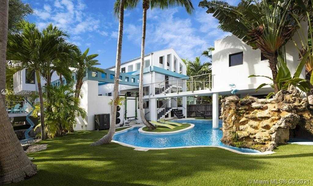 Small Image of 3005 WASHINGTON ST, Miami Number 96