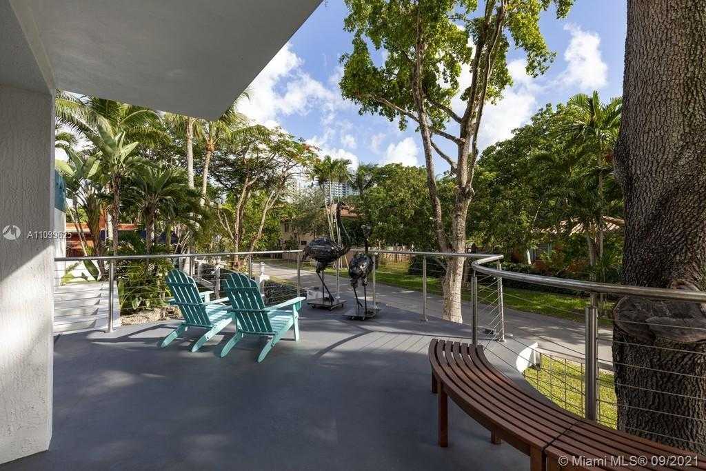 Small Image of 3005 WASHINGTON ST, Miami Number 97