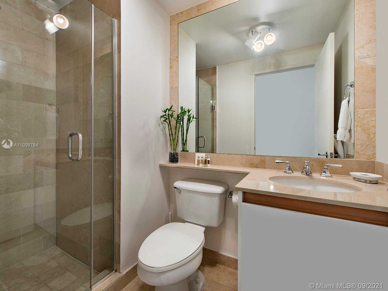 Small Image of 1500 OCEAN DR #707, Miami Beach Number 16