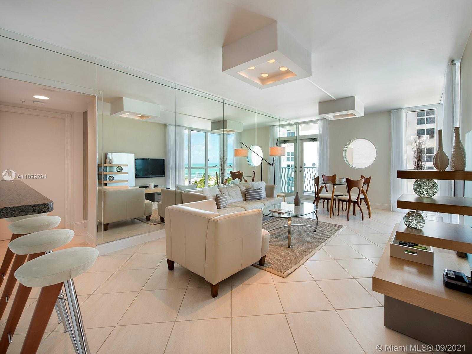 Small Image of 1500 OCEAN DR #707, Miami Beach Number 4