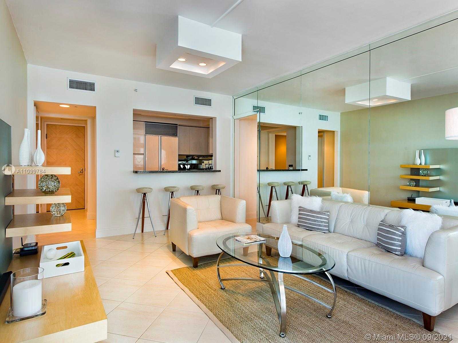 Small Image of 1500 OCEAN DR #707, Miami Beach Number 5