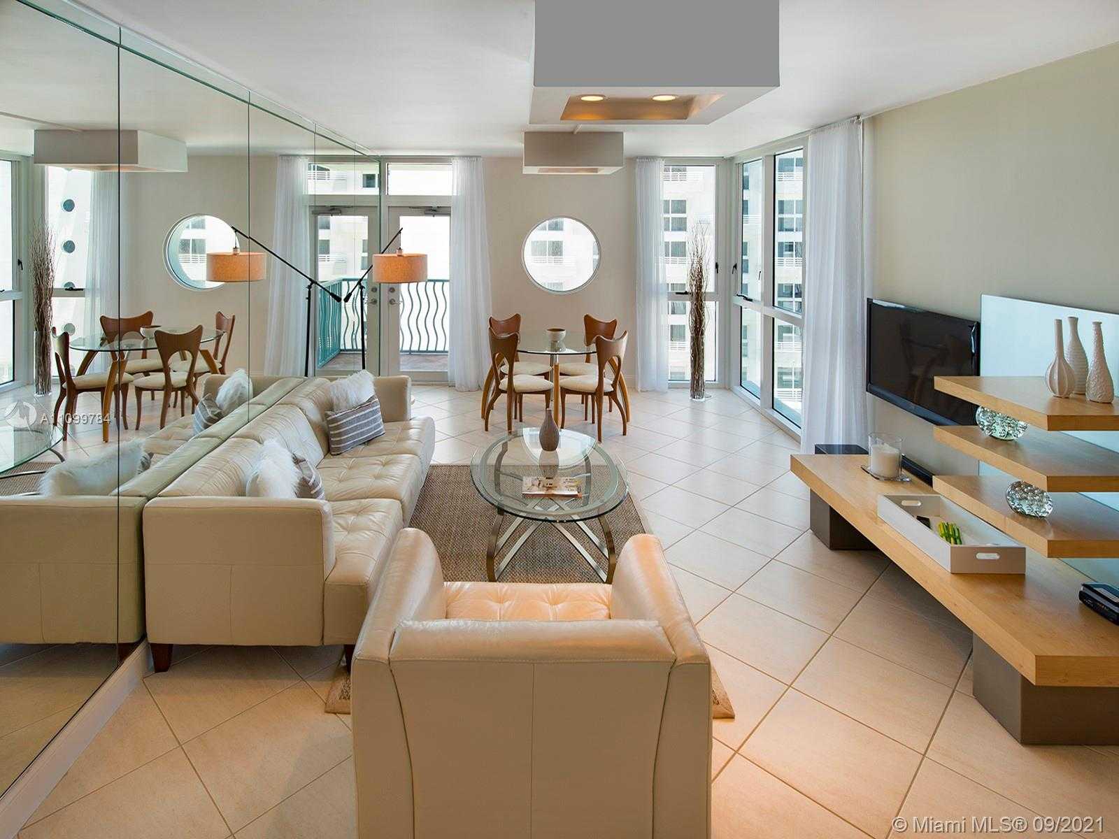 Small Image of 1500 OCEAN DR #707, Miami Beach Number 6