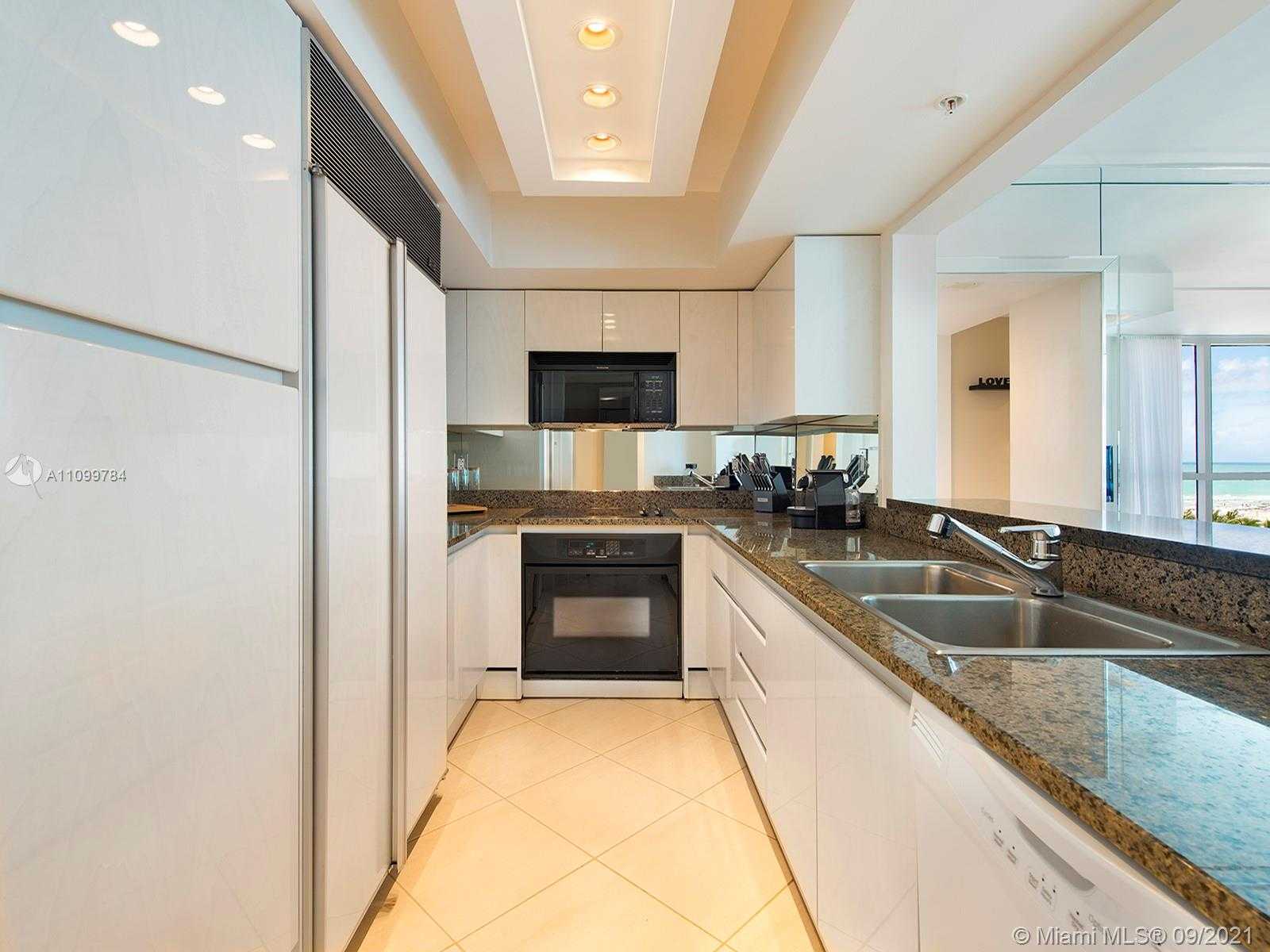 Small Image of 1500 OCEAN DR #707, Miami Beach Number 8