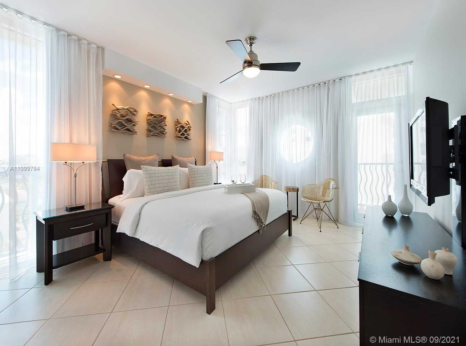Small Image of 1500 OCEAN DR #707, Miami Beach Number 9