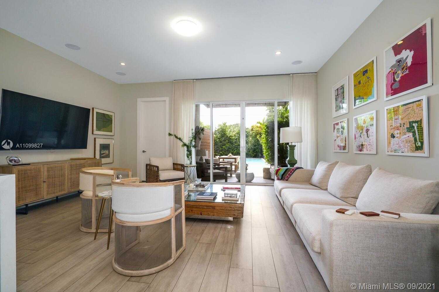 Small Image of 3446 SOUTH WEST 23RD ST #3446, Miami Number 14
