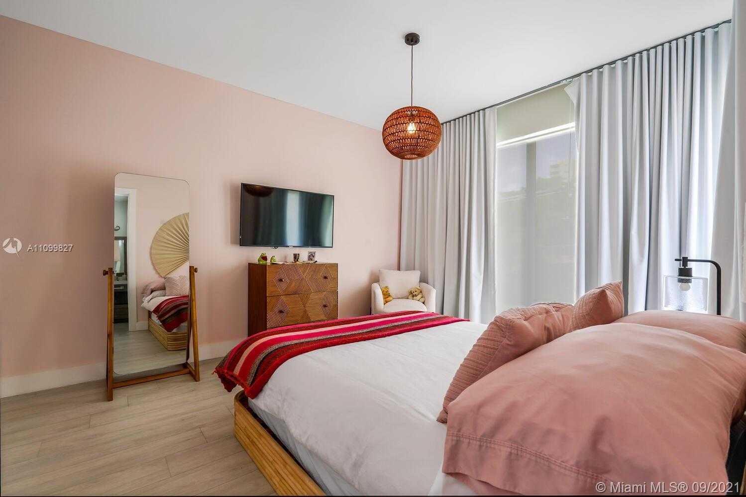 Small Image of 3446 SOUTH WEST 23RD ST #3446, Miami Number 16
