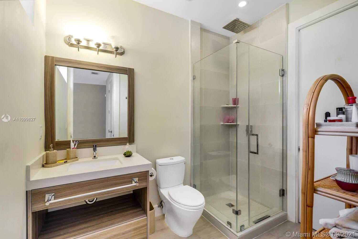 Small Image of 3446 SOUTH WEST 23RD ST #3446, Miami Number 17