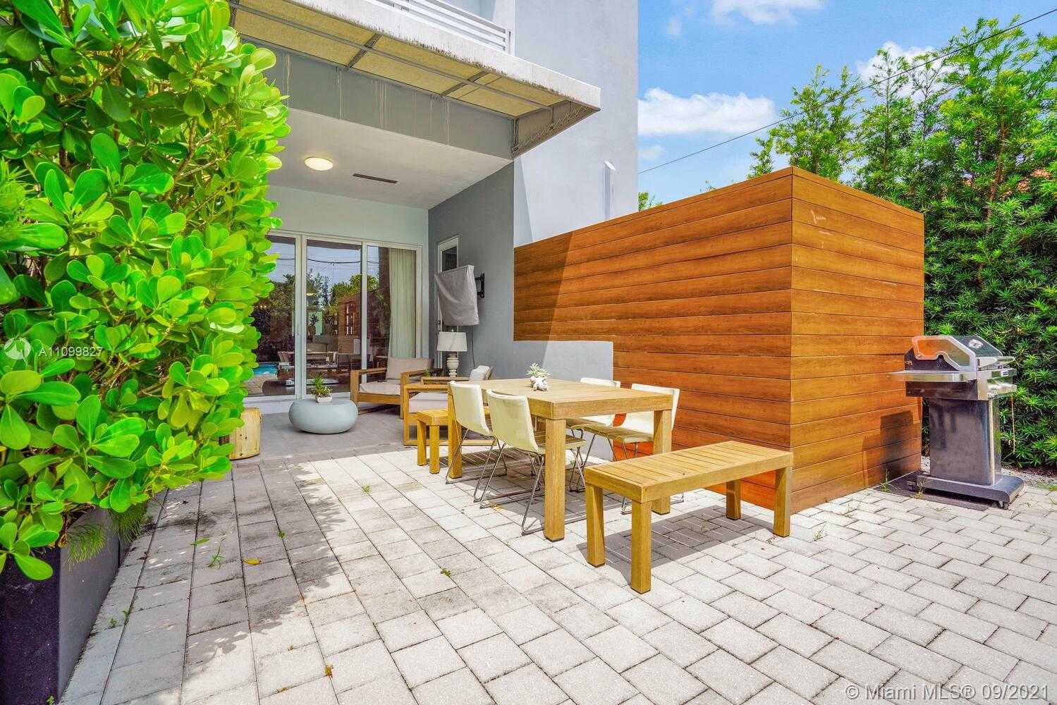 Small Image of 3446 SOUTH WEST 23RD ST #3446, Miami Number 44