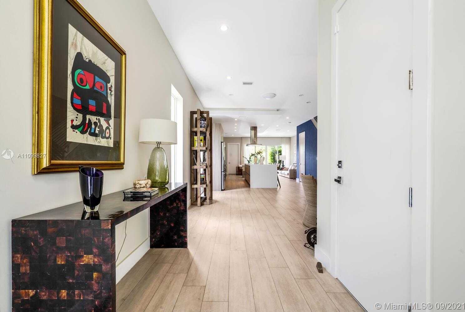 Small Image of 3446 SOUTH WEST 23RD ST #3446, Miami Number 7