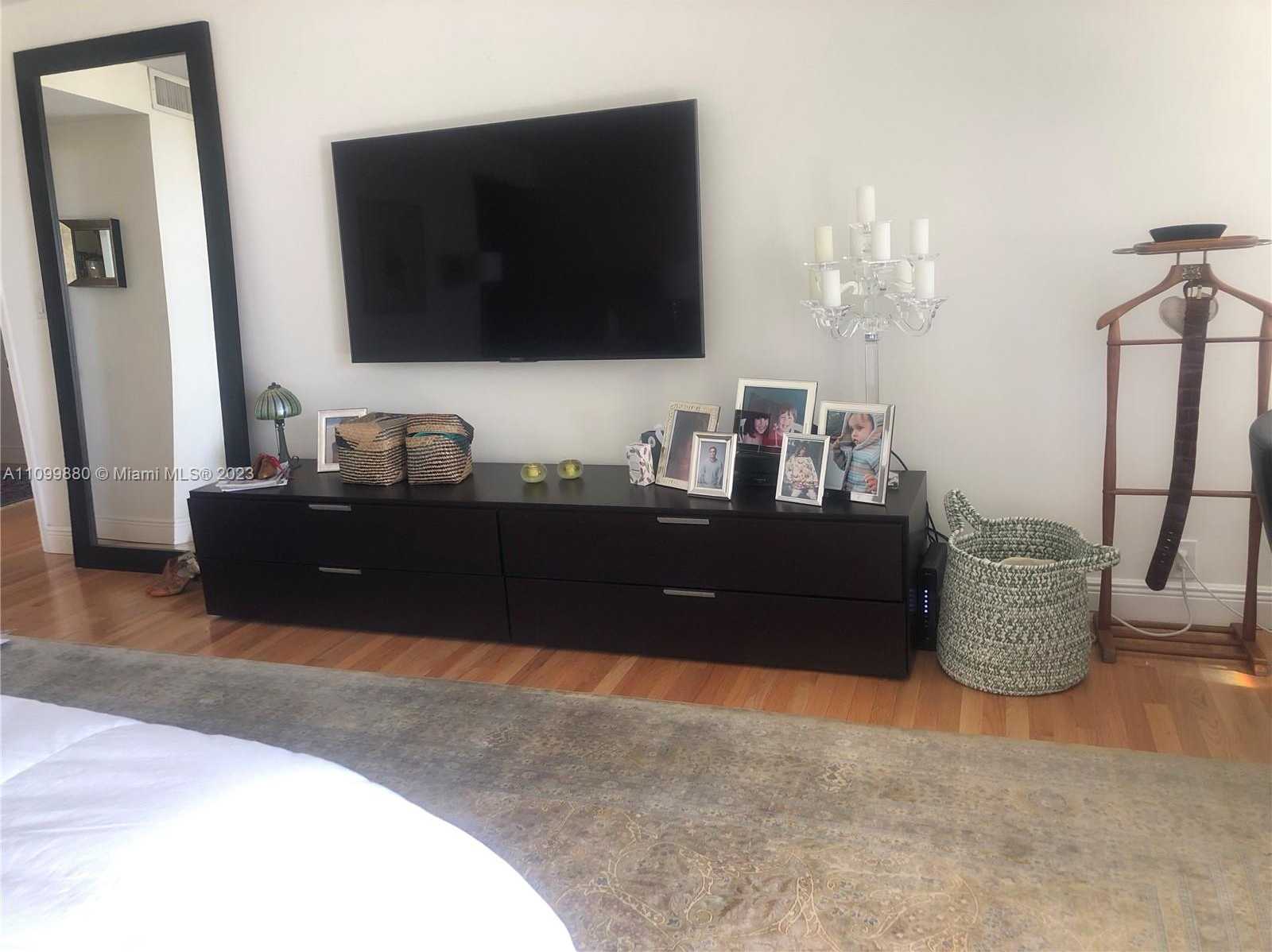 Small Image of 201 CRANDON BLVD #642, Key Biscayne Number 27
