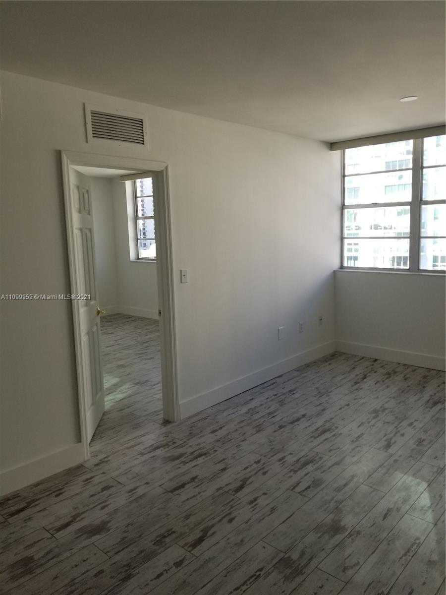 Small Image of 825 BRICKELL BAY DR #1948, Miami Number 15