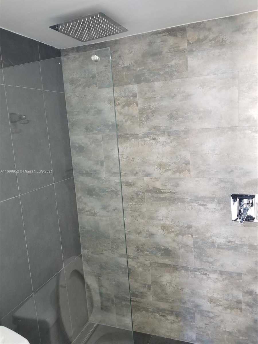 Small Image of 825 BRICKELL BAY DR #1948, Miami Number 26
