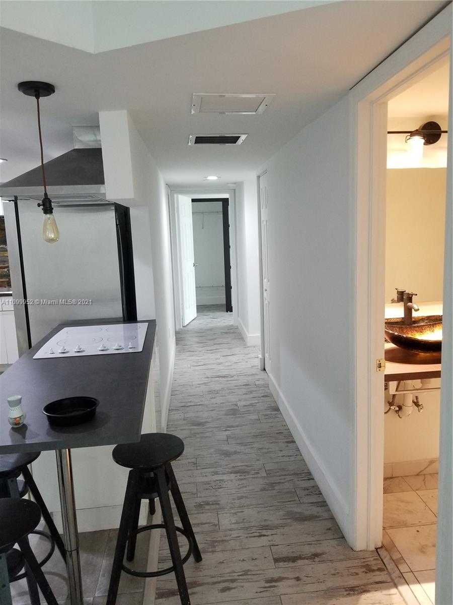 Small Image of 825 BRICKELL BAY DR #1948, Miami Number 31