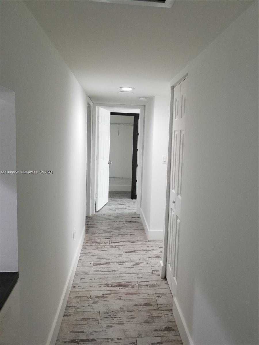 Small Image of 825 BRICKELL BAY DR #1948, Miami Number 35