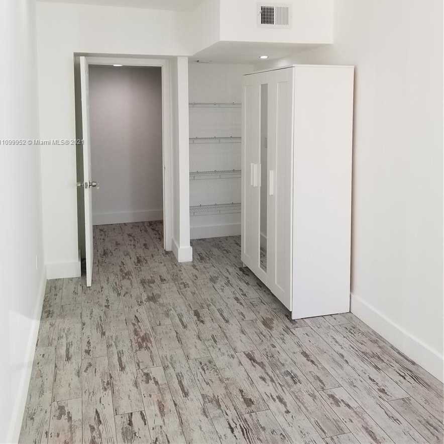 Small Image of 825 BRICKELL BAY DR #1948, Miami Number 40