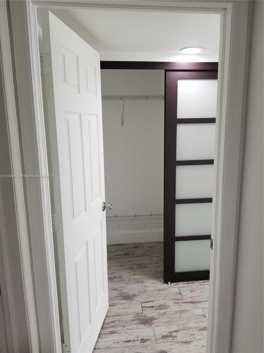 Small Image of 825 BRICKELL BAY DR #1948, Miami Number 50