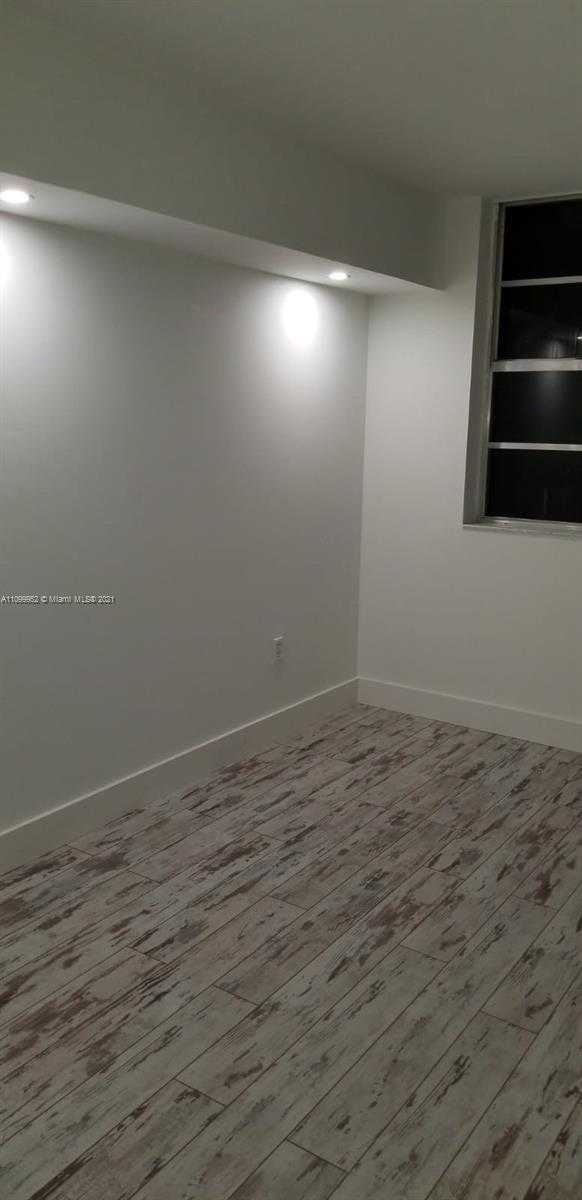 Small Image of 825 BRICKELL BAY DR #1948, Miami Number 64