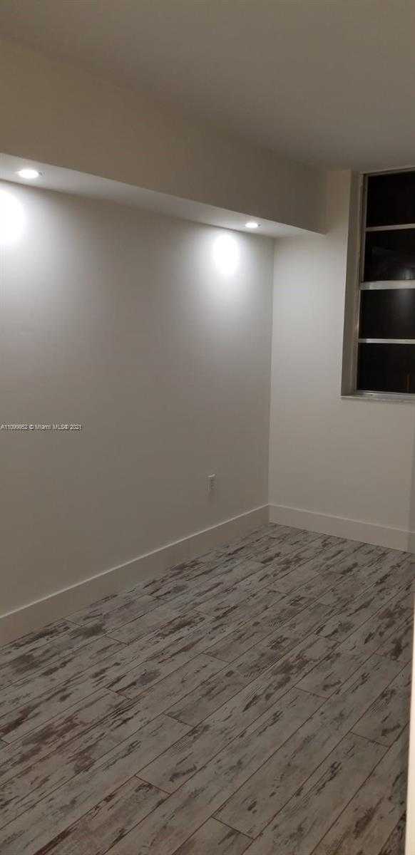 Small Image of 825 BRICKELL BAY DR #1948, Miami Number 67