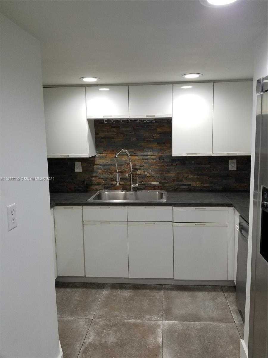 Small Image of 825 BRICKELL BAY DR #1948, Miami Number 7