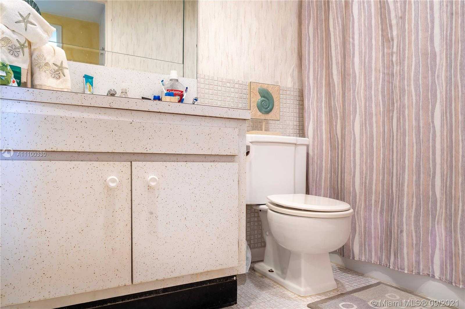 Small Image of 10185 COLLINS AVE #718, Bal Harbour Number 14