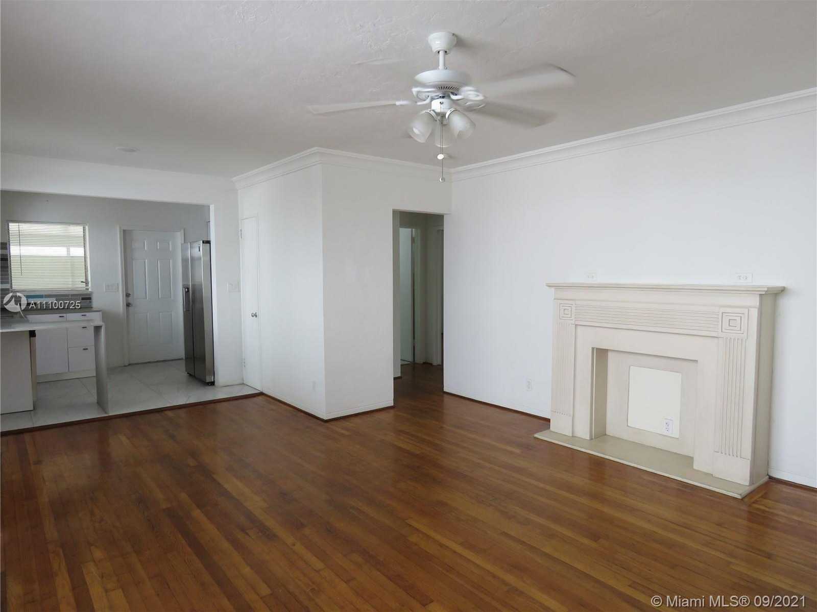 Small Image of 1943 TAYLOR ST, Hollywood Number 3