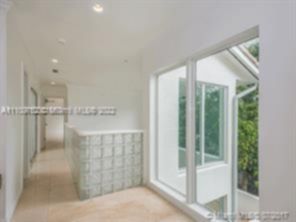 Small Image of 4000 ALHAMBRA CIR, Coral Gables Number 28